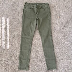 Old navy Rockstar super skinny Midrise olive army green jeans - size 6